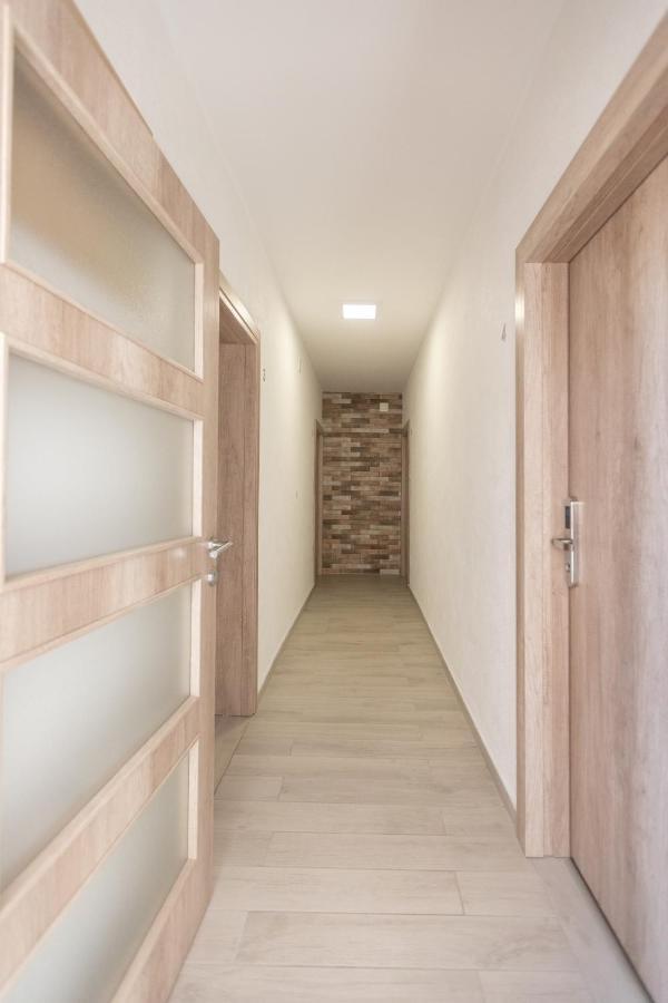 Apartments Petrovic Makarska Exterior foto
